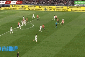 这都没进！约维奇近距离抢点，博洛尼亚门将极限两连扑